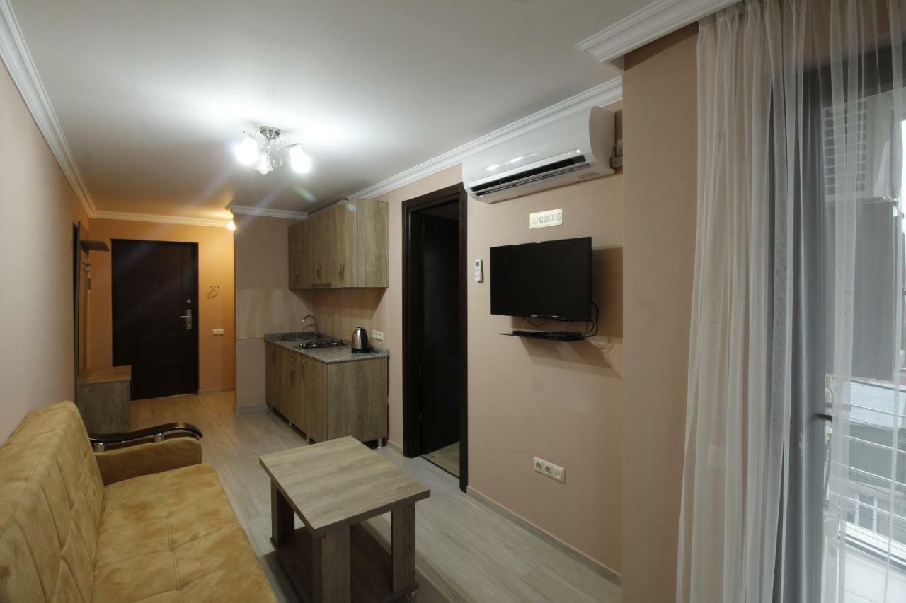 Jeal Apartments Батуми Екстериор снимка